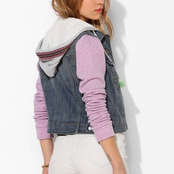 BDG Embroidered-Trim Hooded Denim Trucker Jacket - Picture 3 of 7